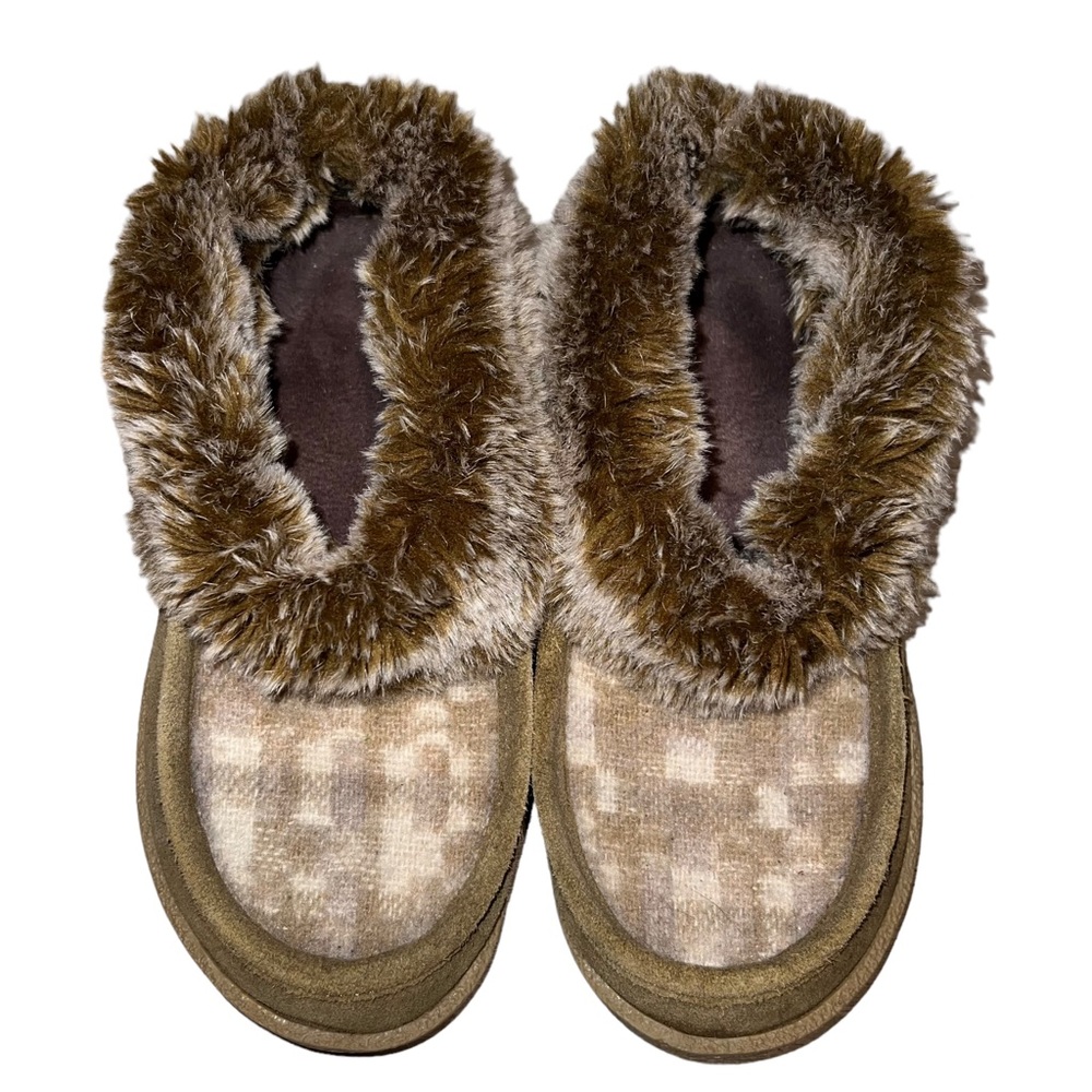 Woolruch Brown Fur Geometric Moccasins